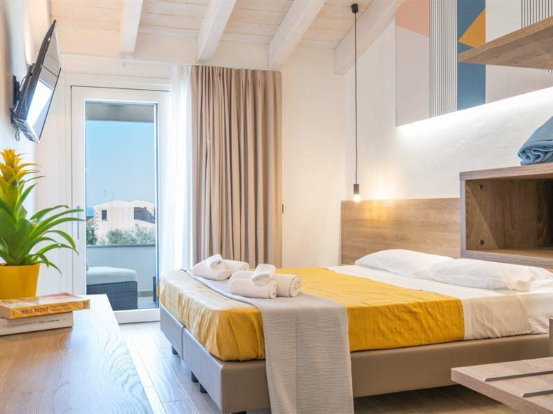 Horizon Hotel Badesi Zewnętrze zdjęcie
